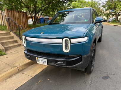 Used 2025 Rivian R1T Premium