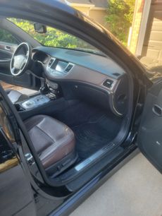 Used 2013 Hyundai Genesis 3.8 w/ Technology Pkg