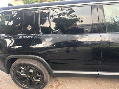 Used 2025 Rivian R1S Adventure