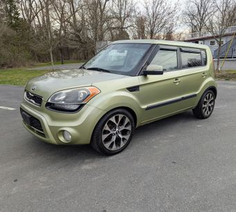 Used 2013 Kia Soul ! w/ Premium Pkg