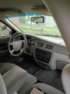 Used 2006 Ford Taurus SE