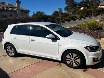 Used 2019 Volkswagen e-Golf SE w/ Driver Assistance Package