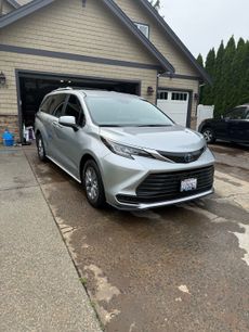 Used 2022 Toyota Sienna LE