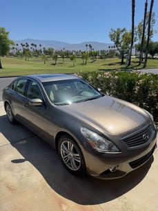 Used 2010 INFINITI G37 Journey w/ Premium Pkg