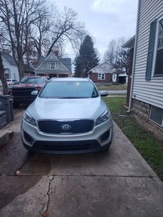Used 2016 Kia Sorento LX w/ LX Convenience Package