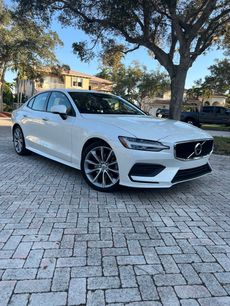 Used 2020 Volvo S60 T5 Momentum