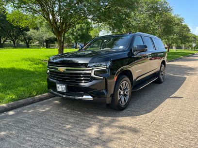 Used 2022 Chevrolet Suburban LT w/ LT Signature Package