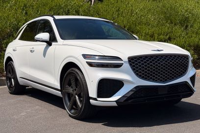 Used 2025 Genesis GV70 2.5T w/ Sport Prestige Package
