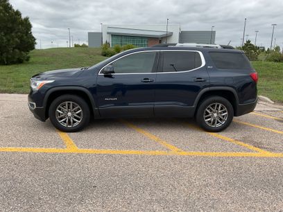Used 2017 GMC Acadia SLT