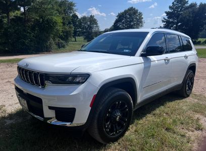 Used 2022 Jeep Grand Cherokee L Laredo w/ Luxury Tech Group I