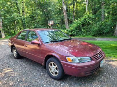 Used 1998 Toyota Camry LE