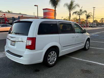 Used 2016 Chrysler Town & Country Touring