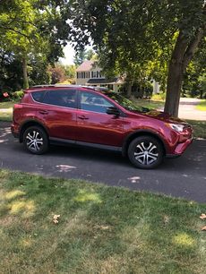 Used 2018 Toyota RAV4 LE