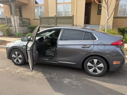Used 2019 Hyundai Ioniq Limited w/ Ultimate Package 02