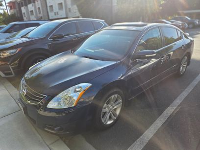 Used 2012 Nissan Altima 3.5 SR w/ Sport Pkg