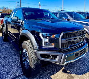 Used 2018 Ford F150 Raptor w/ Equipment Group 801A Mid