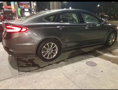 Used 2017 Ford Fusion SE w/ Fusion SE Technology Package