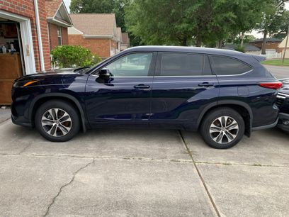 Used 2021 Toyota Highlander XLE