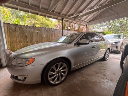 Used 2016 Volvo S80 T5 w/ Convenience Package
