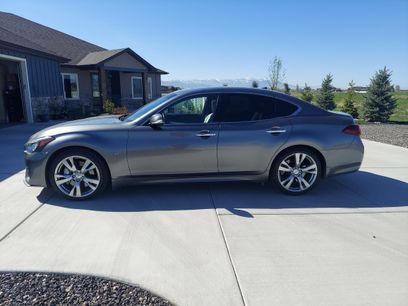 Used 2018 INFINITI Q70 Luxe w/ Sport Package