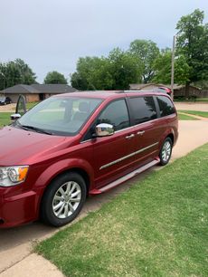 Used 2016 Chrysler Town & Country Limited Platinum