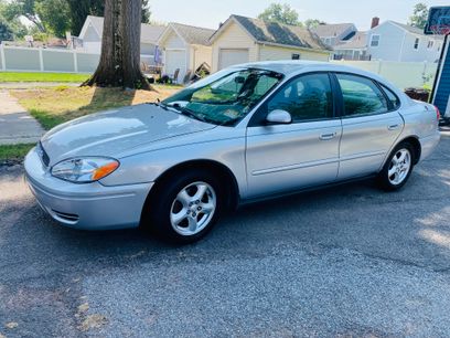 Used 2004 Ford Taurus SES