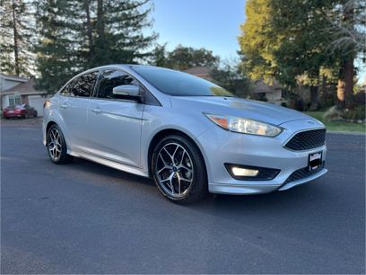 Used 2015 Ford Focus SE w/ SE Ecoboost Package
