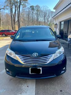 Used 2017 Toyota Sienna XLE