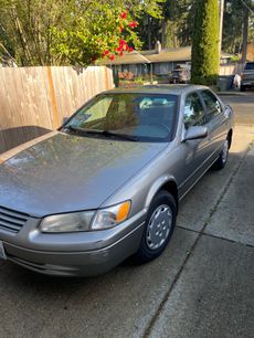 Used 1998 Toyota Camry LE