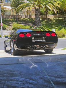Used 1998 Chevrolet Corvette Coupe w/ Memory Pkg