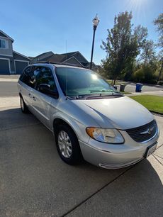 Used 2003 Chrysler Town & Country EX