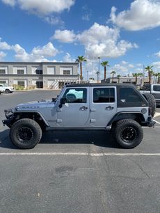 Used 2015 Jeep Wrangler Unlimited Rubicon w/ Connectivity Group