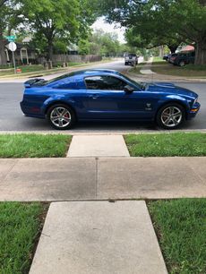Used 2009 Ford Mustang GT Deluxe