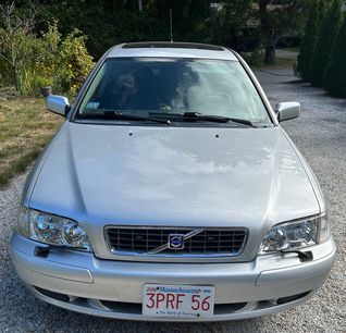 Used 2004 Volvo V40