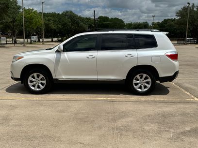 Used 2012 Toyota Highlander SE