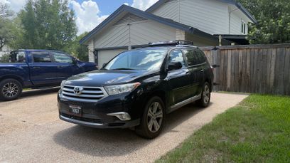 Used 2012 Toyota Highlander Limited w/ Tow Pkg