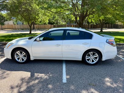Used 2011 Nissan Altima 3.5 SR w/ 3.5SR Premium Pkg