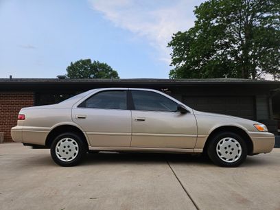 Used 1999 Toyota Camry XLE