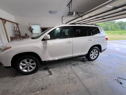 Used 2011 Toyota Highlander SE