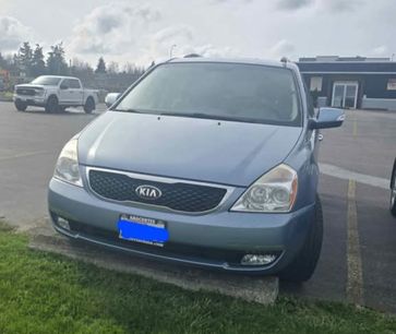 Used 2014 Kia Sedona EX w/ Navigation Package
