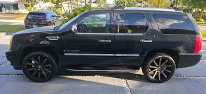 Used 2007 Cadillac Escalade AWD w/ Information Package