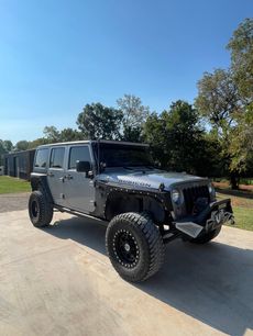 Used 2016 Jeep Wrangler Unlimited Rubicon w/ Connectivity Group