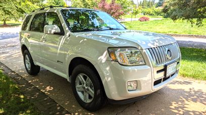 Used 2010 Mercury Mariner 2WD Hybrid