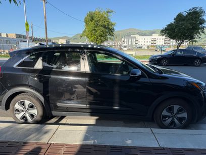 Used 2018 Kia Niro EX Premium
