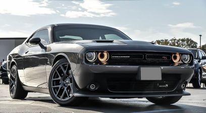 Used 2017 Dodge Challenger R/T Scat Pack w/ Leather Interior Group