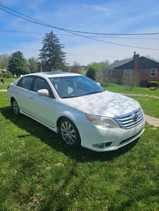 Used 2011 Toyota Avalon Limited