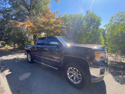 Used 2015 GMC Sierra 1500 SLT w/ SLT Crew Cab Value Package