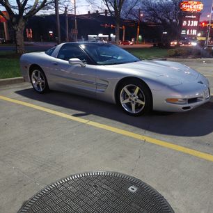 Used 1998 Chevrolet Corvette Coupe w/ Performance Handling Pkg
