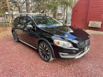 Used 2016 Volvo V60 T5 Cross Country w/ Convenience Package