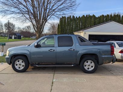 Used 2008 Chevrolet Avalanche LT w/ LT Preferred Equipment Group